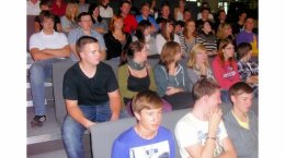 Schüler des Albert-Schweitzer-Gymnasiums Sömmerda bei Besuch im Bundestag